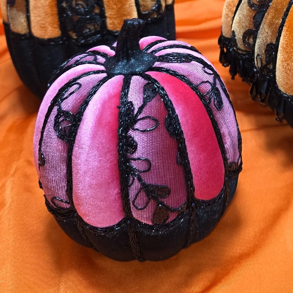 Glam Velvet Pumpkin, Hot Pink w/Black Velvet‎ Pumpkins, Black Lace, Cording